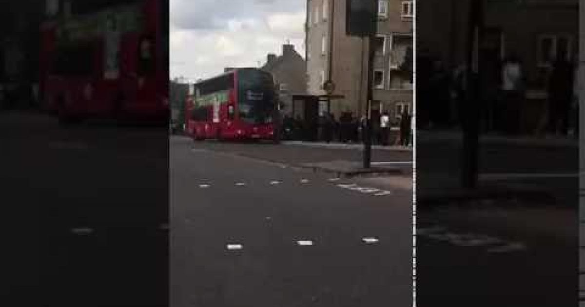 In-N-Out Opens Pop-Up Restaurant in London; Lines Snake Around Block