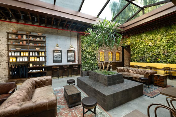 Devocion_Wburg_1025_LizClayman_012